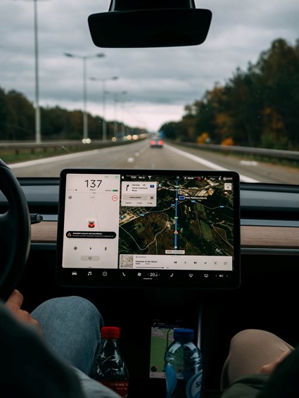 Technology + Insurance = Happy (Safer) Drivers Technology + Insurance = Happy (Safer) Drivers