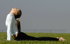 Maria Sharapova practices Yoga