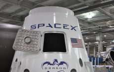 Dragon (spacecraft)