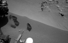 Martian Soil Undergoes Intense Scrutiny of Curiosity