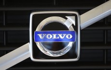 Volvo plans to launch self-driving cars by 2021.