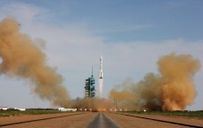 China Launches Shenzhou X