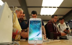 The ‘Boring’ iPhone 7 May Create Record Revenue For Apple