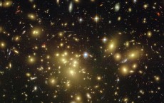 Hubble Uses Natural Lens To Magnify Distant Galaxies