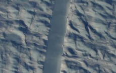 Mysterious Crack In Petermann Glacier