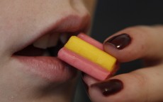 Chewing Gums Does Not Help in Weight Loss: Study