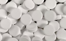 Study Suggests Low-Dose Aspirin May Lower Risk For Most Common Breast Cancer