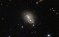 Hubble Space Telescope Catches Two Interacting Galaxies Passing at High Speed