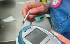 High blood glucose levels may increase kidney disease in elderly populations